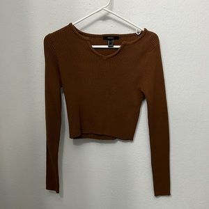 Cropped brown knit long sleeve